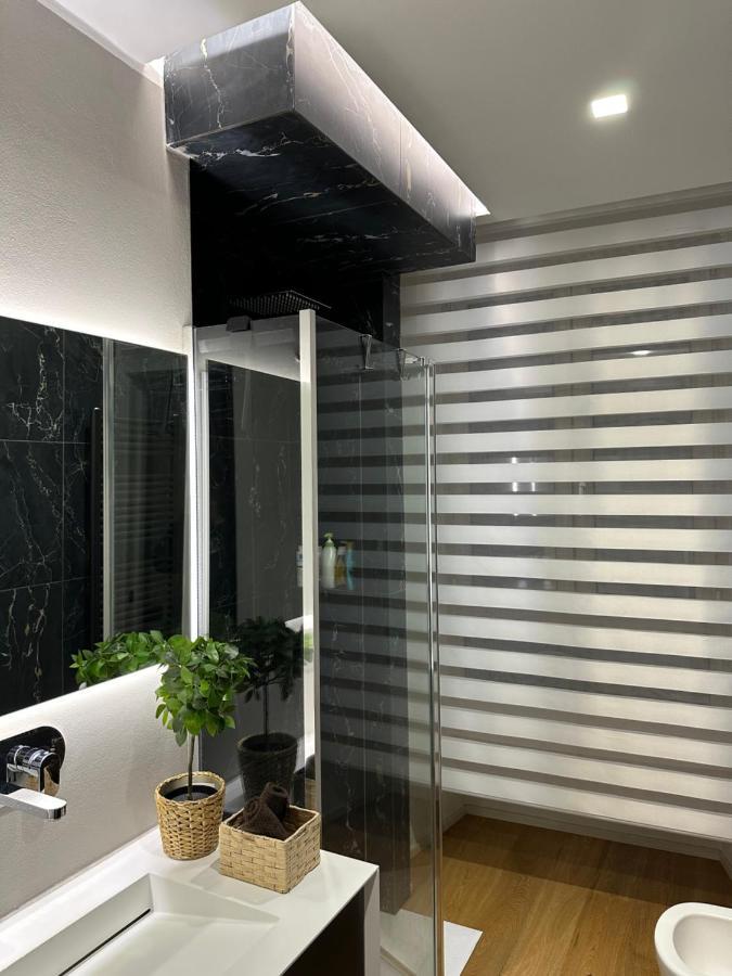 Lr Deluxe Apartments - Fondazione Prada - Metro M3 Милан Экстерьер фото
