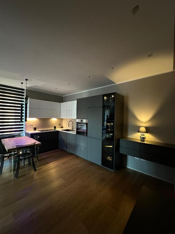 Lr Deluxe Apartments - Fondazione Prada - Metro M3 Милан Экстерьер фото