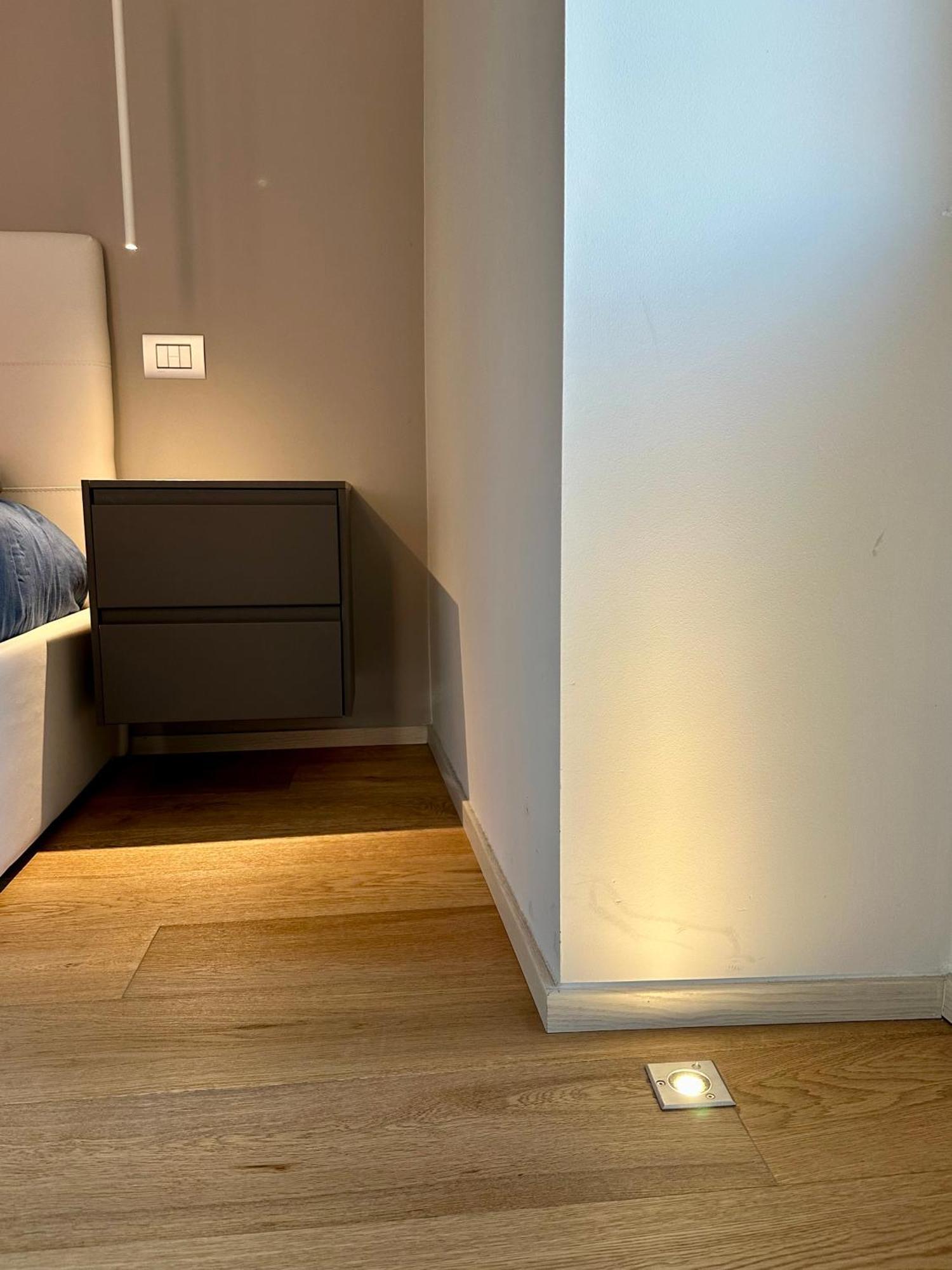Lr Deluxe Apartments - Fondazione Prada - Metro M3 Милан Экстерьер фото